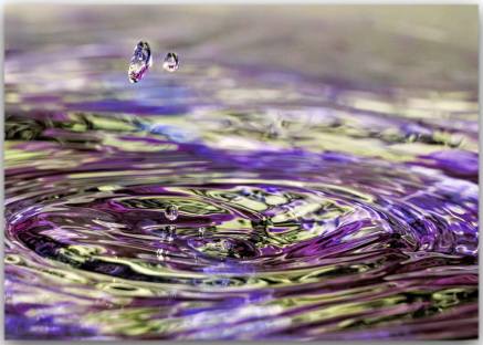 Postkarte Farbspiel im Wasser